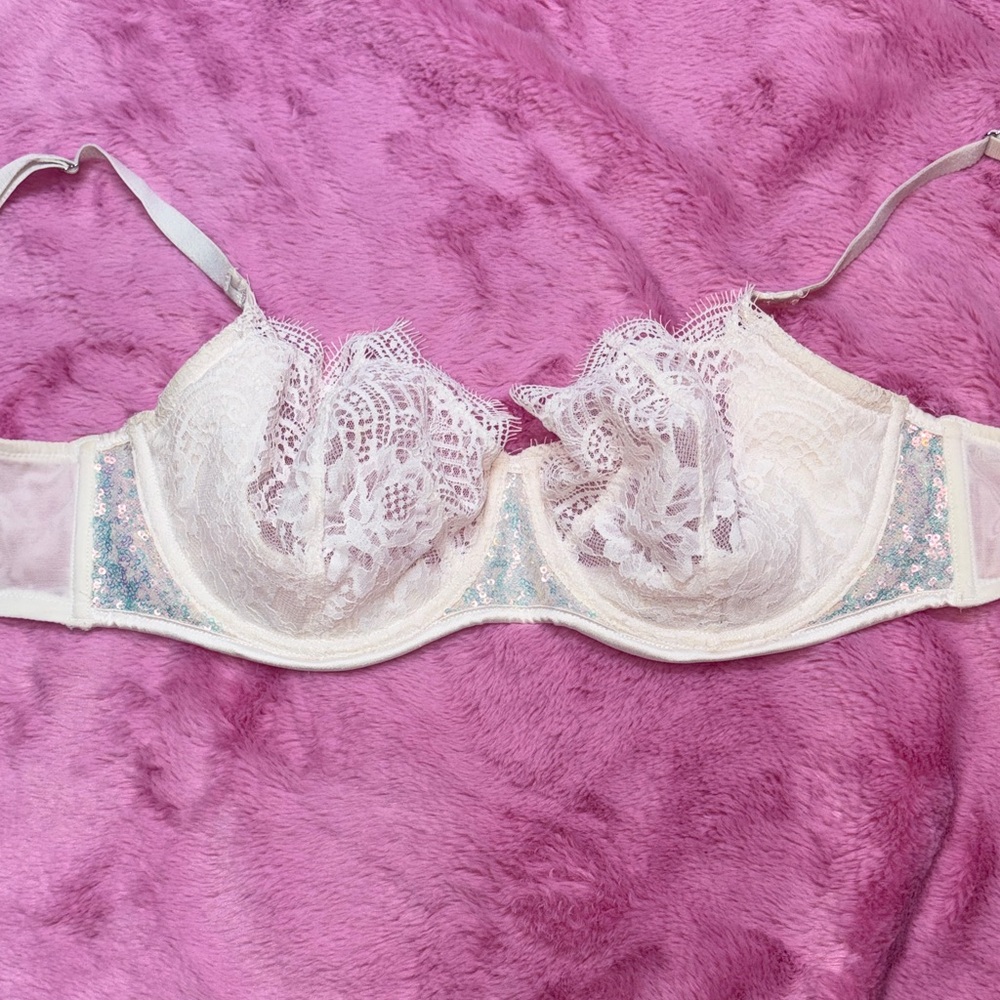 Victoria's Secret Lace Underwire Bra - Cream and Blue w/ Sequins